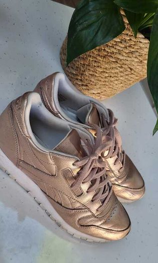 REEBOK Classics Rose Gold Edition Sz 7UK