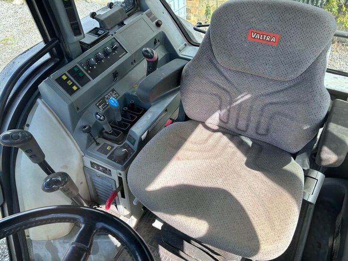 Valtra 6750