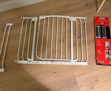 Wide stair gate with extension