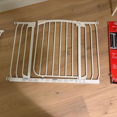Wide stair gate with extension