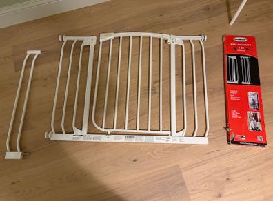 Wide stair gate with extension