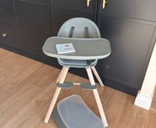 High chair - Maxi Cosi Moa  (Like New)