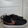 Girl's Nike shoes size UK 11 Image 4