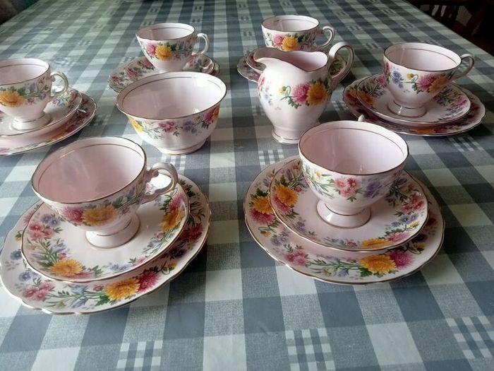 Very Rare Tuscan Fine Bone China  "September Song" Pink Tea Set
