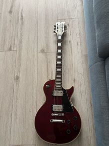 Red Pearl guitar