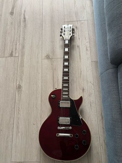 Red Pearl guitar