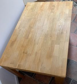 Solid Oak Extendable Dining Table Diamond Furniture excellent Condition