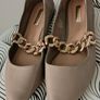 Beige ballet flats with gold chain size 7 Image 4