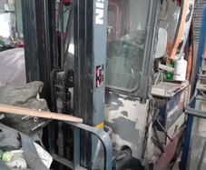 Electric forklift