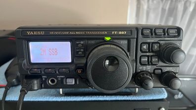 Ham Radio Yaesu FT897D
