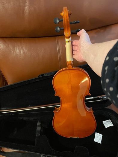 Full size violin / fiddle w/ bow, case, rosin