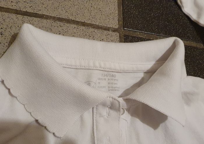Age: 8 Years - 2 White Collar Tees - Presentation School Uniform