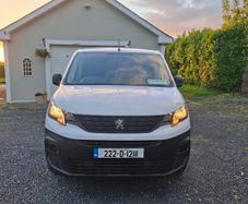 Peugeot Partner 2022.  117,611 Kms..
