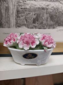 Aynsley, vintage pretty August birthday