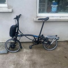 Brompton Electric M Model 3 Speed, Mint Condition and Rear Carrier