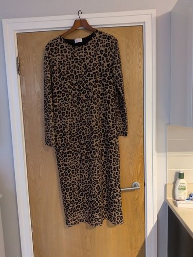 Small Bundle - Dresses X 4 & 1 Skirt.  S.14. 1New.