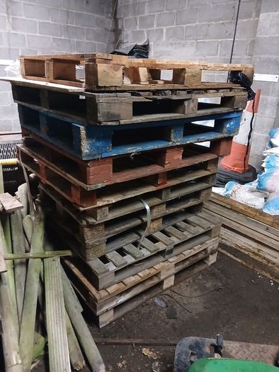 Pallets for free x 11