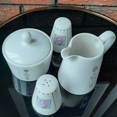 Rennie Mackintosh Porcelain Set (Earthenware, Glasgow)