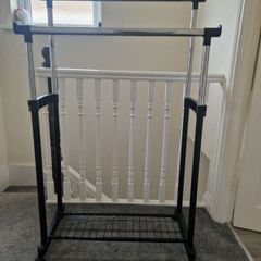 Clothes rack