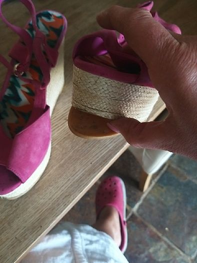 Ceruse Pink Wedge Sandals