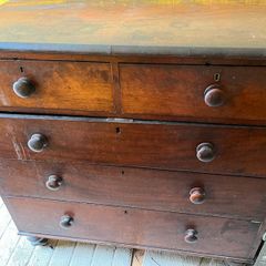 Victorian Mahogany chest of drawers