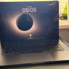 MacBook Pro 14 M5 Pro 24GB RAM 2TB SSD 1 Year AppleCare