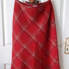 Savida red woolen check skirt UK 12 - Eur 40