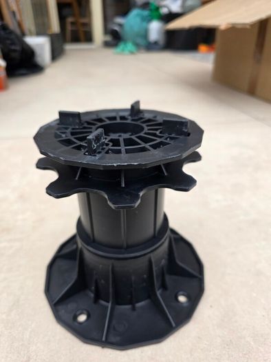Adjustable Pedestal Supports for Vented Terraces, patio pavers, 150 - 230 mm