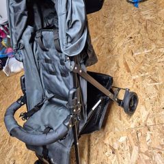lightweight bebe confort travel stroller.