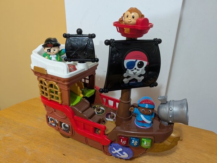 Toy ship