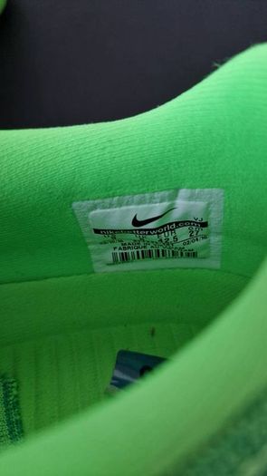 Nike Flyknit Green size 8Uk