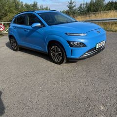 Hyundai kona EV premium 2022 64kw h long range