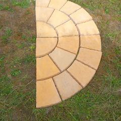 paving slabs circular , riven