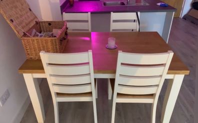 Table & chairs