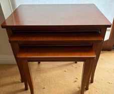 Italian selva Nest of tables