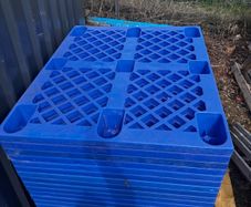 plastic pallets