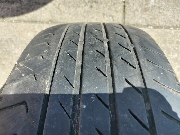 1 x Original Volkswagen Passat 16'' Alloy + Tyre 215.55.16 - Nationwide Delivery