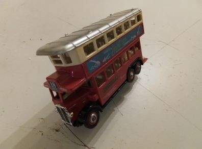 Lledo Bus.
