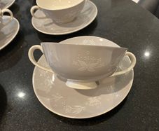 Royal Doulton 'bridal veil' set of six soup bowls and matching saucers