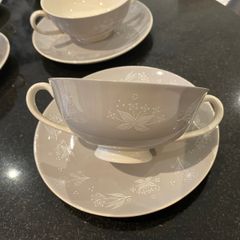 Royal Doulton 'bridal veil' set of six soup bowls and matching saucers