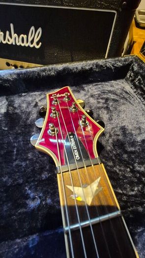 Schecter Extreme Omen6  guitar immaculate