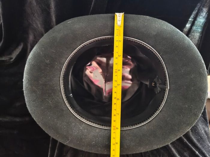 top hat