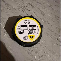Ford fiesta coolant cap