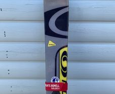 Must sell!! Salomon Skis, Alpine, and Poles - 170cm