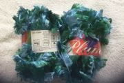 Elle plune yarn green and blue