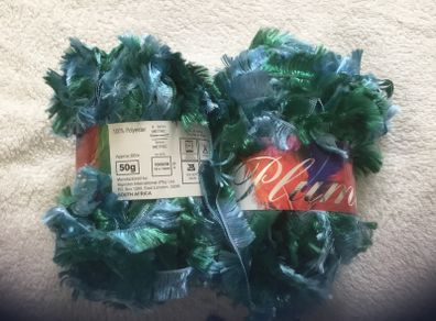 Elle plune yarn green and blue