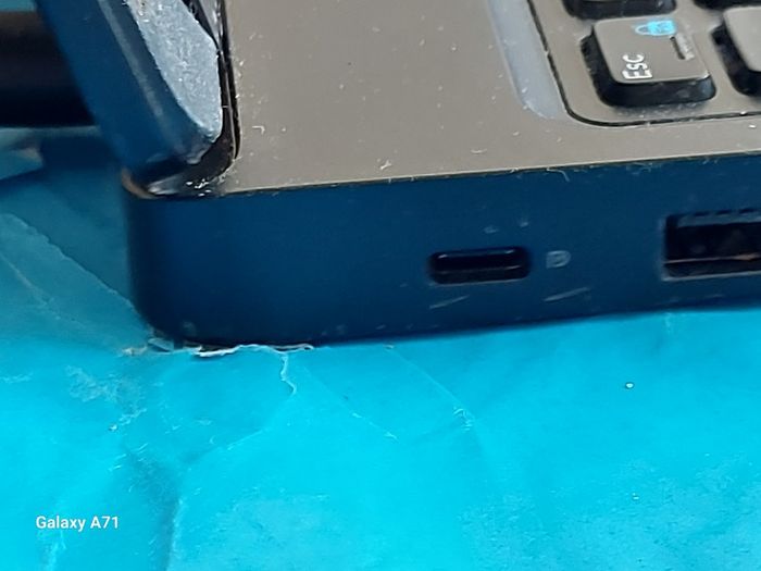 DELL Latitude 5590, Intel Core i5-8250U CPU, 1.8GHz, 8GB HDD, 256 GB SSD, Windows 10 Pro, Microsoft Edge, Chrome