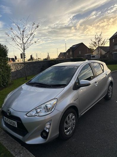2015 Toyota Aqua S 1.5 Hybrid Automatic | LOW KM