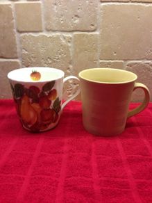2 Mugs