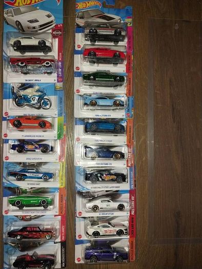 Hotwheels And Matchbox Long and Short Card Protecters Organizers Display Wall Holders
